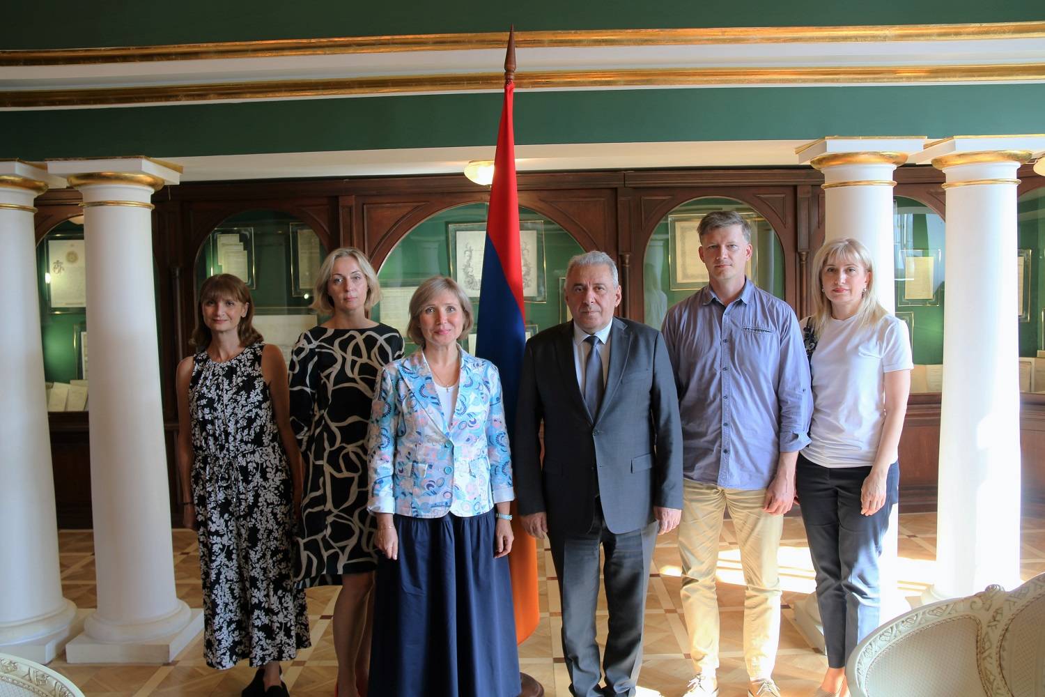 Посол Армении в России встретился с руководством Музея Победы
