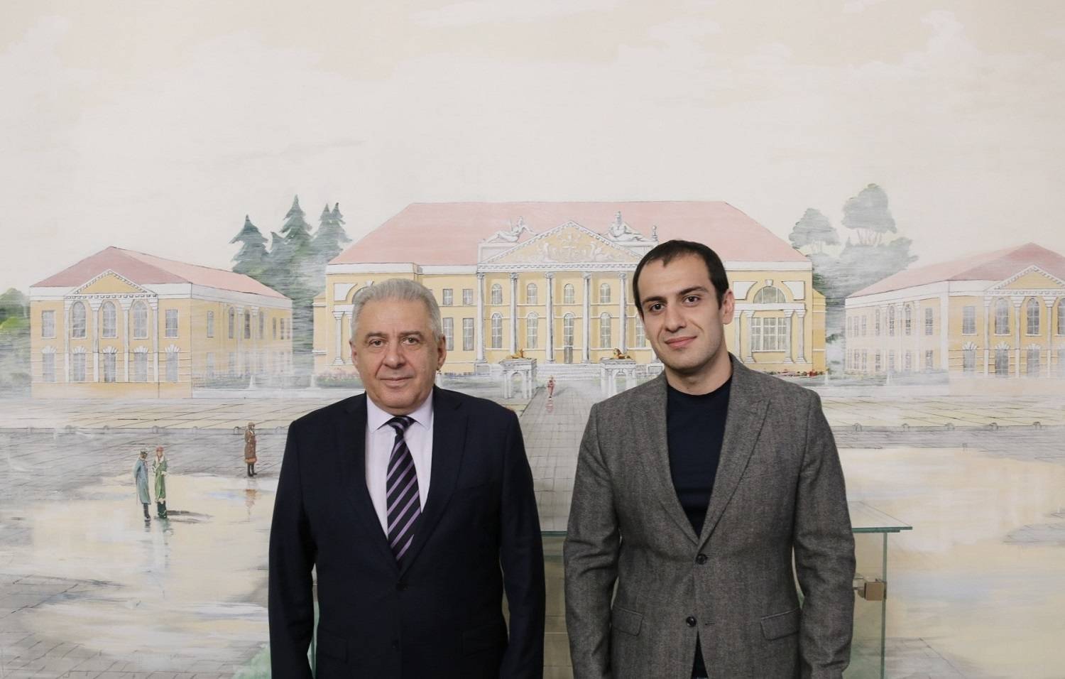 Посол В. Арутюнян принял почетного консула Армении в Екатеринбурге Н. Спартакяна