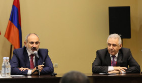 Prime Minister of Armenia met with representatives of the Armenian community in Vladivostok