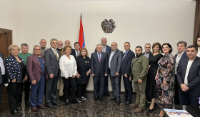 Armenia's Ambassador to Russia meets with the representatives of the Armenian community of St.Petersburg