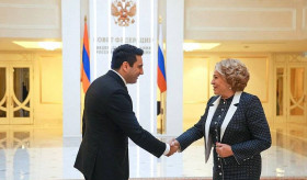 The meeting of President of the NA of Armenia A. Simonyan and Speaker of the Federation Council of the Russian Federation V. Matvienko