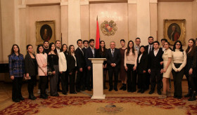 Посол Вагаршак Арутюнян встретился с армянскими студентами МГИМО