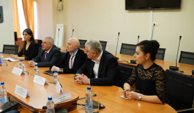 Посол В. Арутюнян встретился с председателем Ярославской областной Думы М. Боровицким