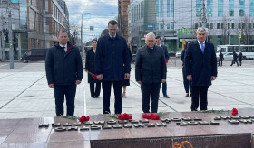 Посол Армении в России возложил цветы к мемориалу «Вечный огонь» г. Краснодара