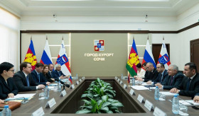 Встреча посла В. Арутюняна с главой администрации г. Сочи А. Копайгородским