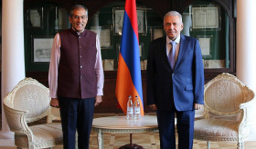 Встреча Посла В.Арутюняна с Послом Индии в России П.Капуром