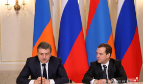 Armenian, Russian Prime Ministers Issue Statement for Mass Media Representatives