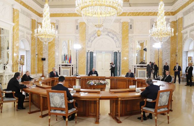 Премьер-министр Армении Никол Пашинян принял участие в неформальной встрече руководителей государств–участников СНГ