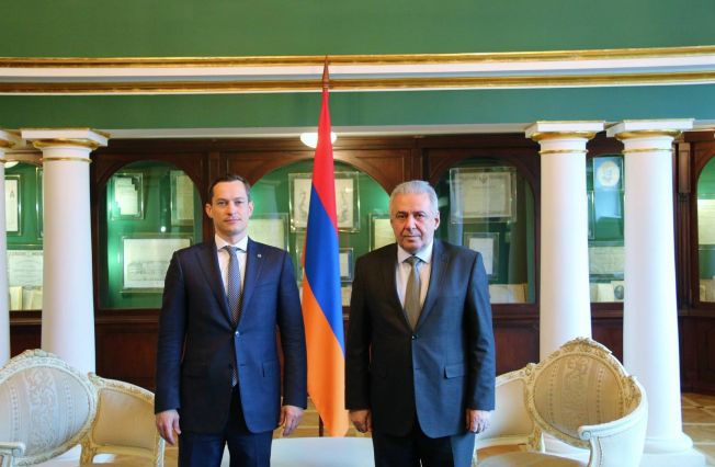 Посол В. Арутюнян встретился с ответственным секретарем ПА ОДКБ С. Поспеловым