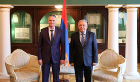 Посол В. Арутюнян встретился с заместителем губернатора Югры