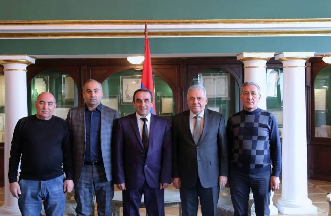 Посол В. Арутюнян встретился с представителями общества «Наири» г. Подольска
