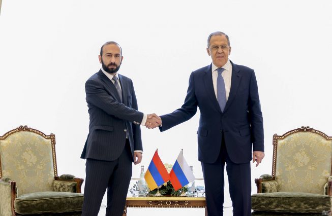 Հայաստանի և Ռուսաստանի ԱԳ նախարարների առանձնազրույցը