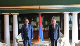 Встреча посла В. Арутюняна с послом Франции в РФ Пьер Леви