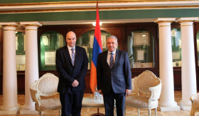 Встреча посла В. Арутюняна с послом Австралии в РФ Джоном Гирингом